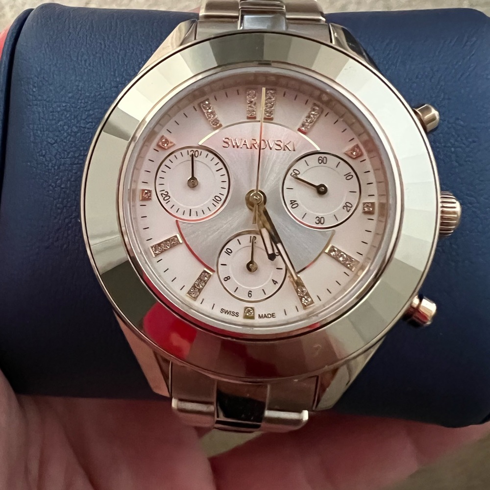 SWAROVSKI Octea Lux watch
Brand new 
Retails: $572 with tax